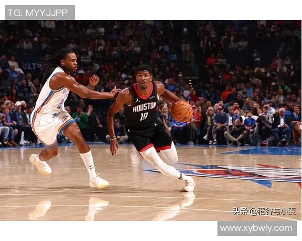 火箭与开拓者激战正酣NBA赛场精彩瞬间回顾与分析